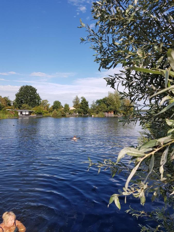 Готель C'Est La Vie Houseboat Недергорст-ден-Берг Екстер'єр фото
