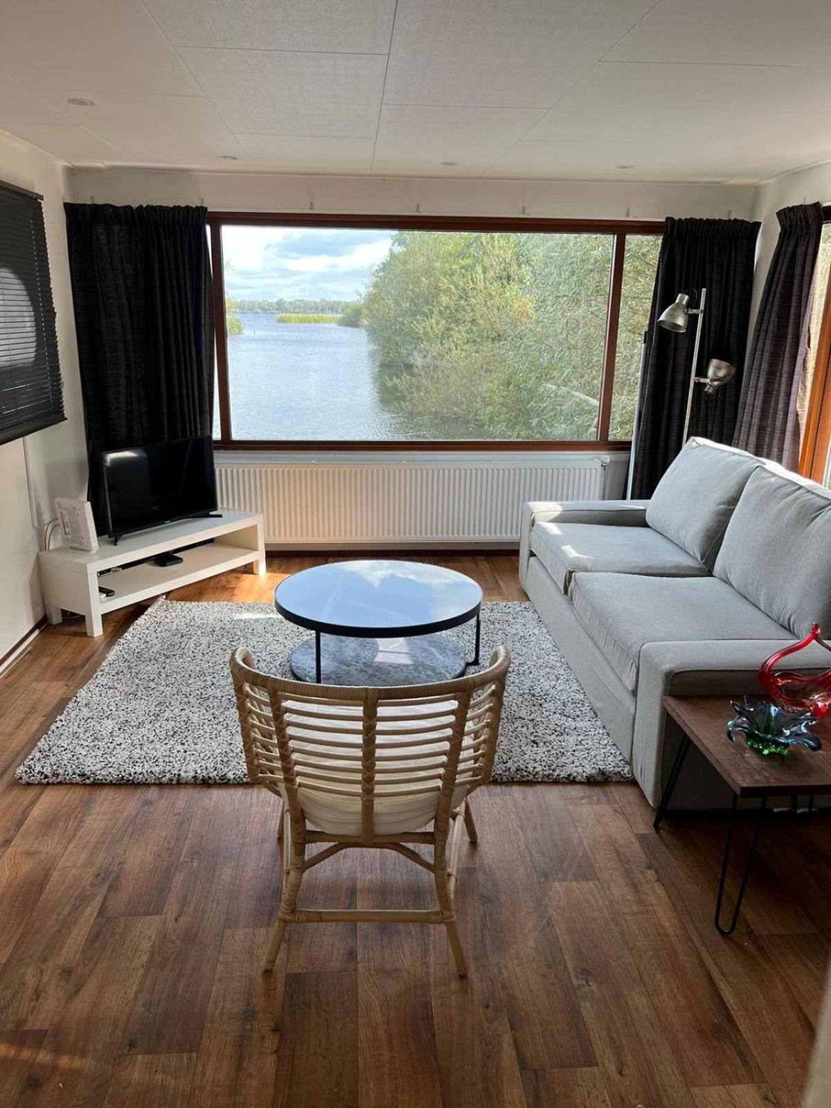 Готель C'Est La Vie Houseboat Недергорст-ден-Берг Екстер'єр фото